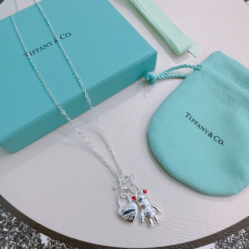 T*f*ny necklaces